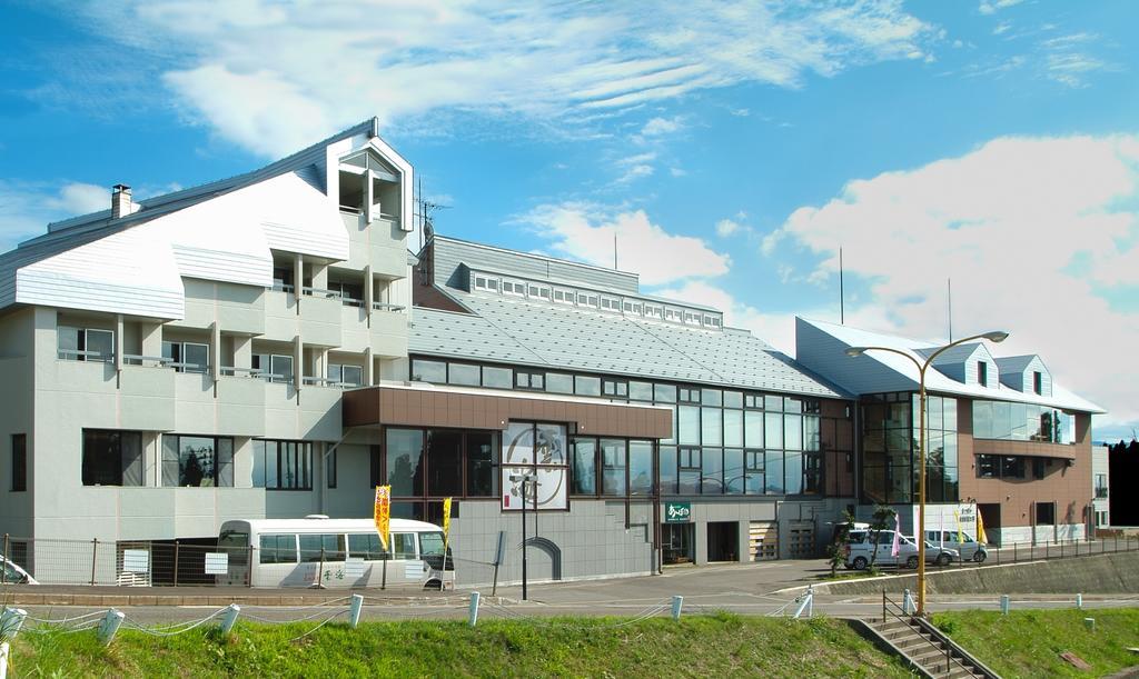 Unkai Hotel Tokamachi Esterno foto